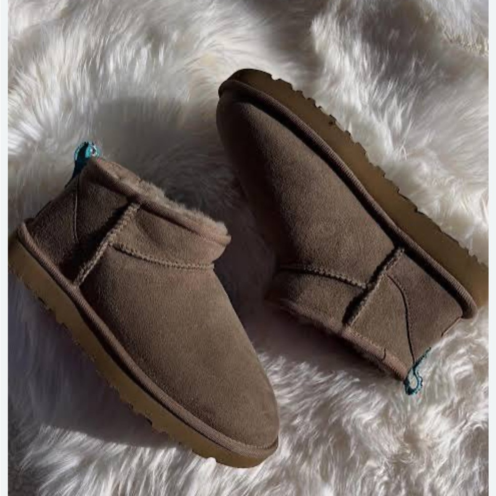 UGG Classic Ultra Mini in Caribou Size 7